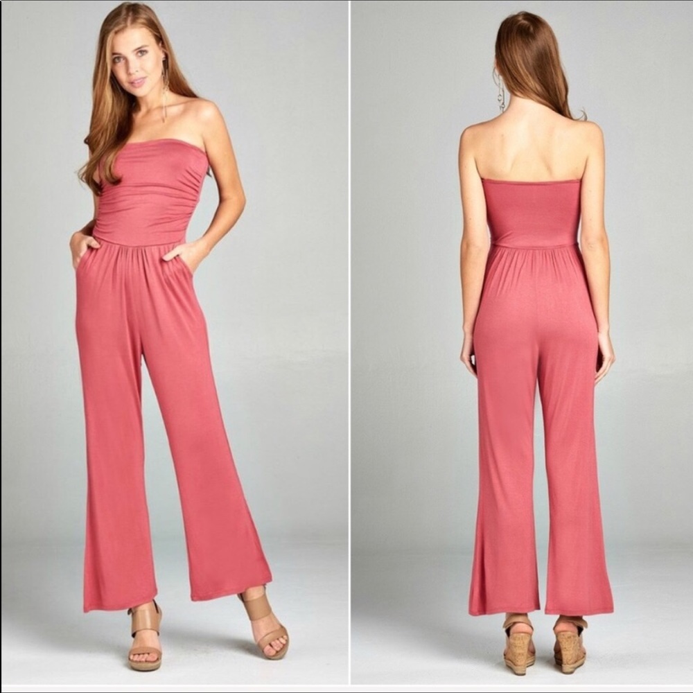 Strapless jumpsuit.